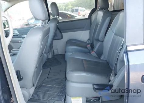 2008 Chrysler Town & Country Touring из США, поврежденный, VIN 2A8HR54P28R723193